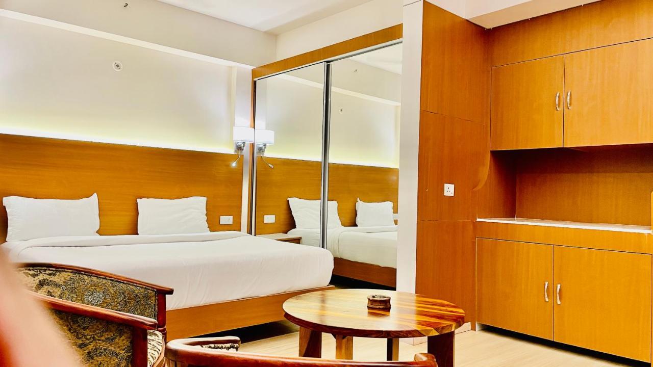 Aparthotel Neel Skye - Couple Friendly - Dlf My Pad, Gomtinagar , Lucknow Exterior foto