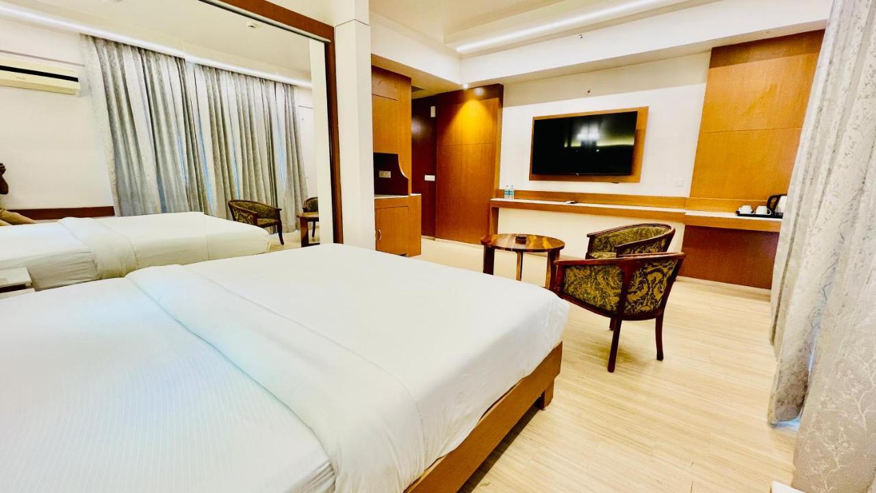 Aparthotel Neel Skye - Couple Friendly - Dlf My Pad, Gomtinagar , Lucknow Exterior foto
